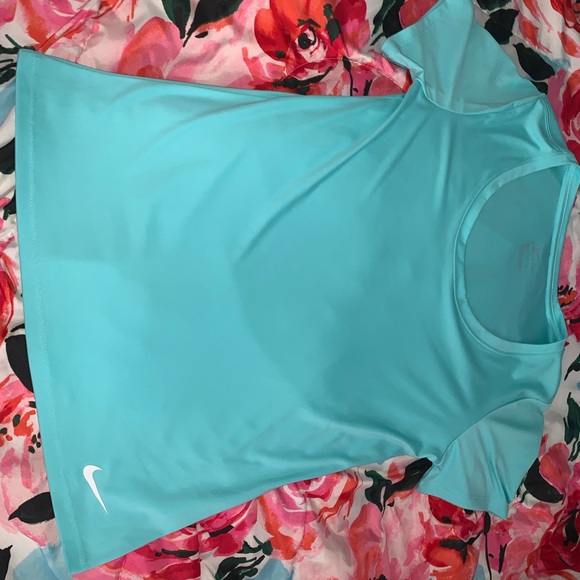 Nike Dri-Fit Shirt - Picture 1 of 3